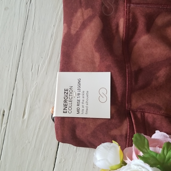 Calia by Carrie Underwood - Picture 6 of 7